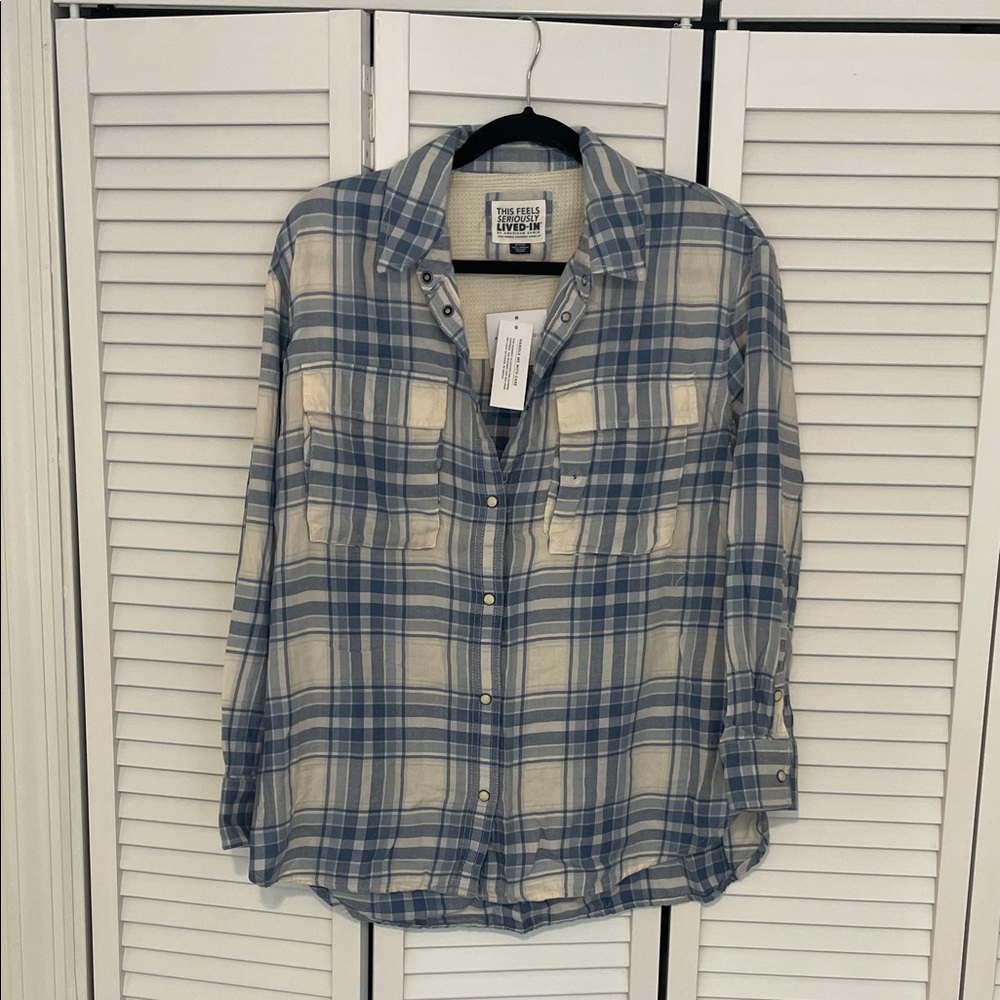 American Eagle Blue and Cream Plaid Shirt